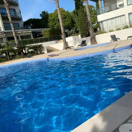 Apartment Luxury In Cavalo Preto Quarteira